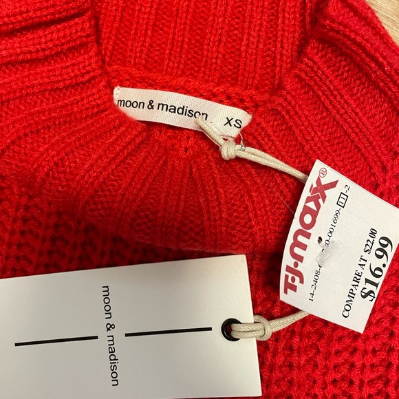 NWT Moon & Madison mock neck sweater - Picture 4 of 8